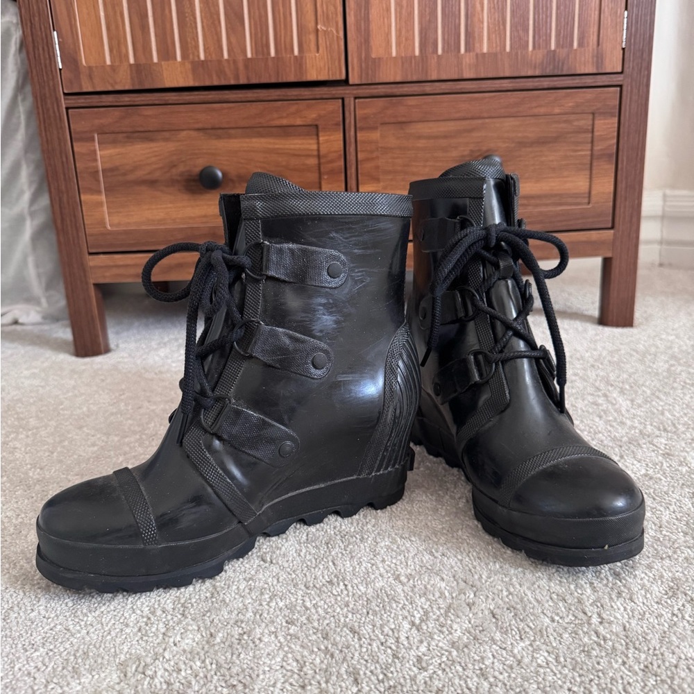 Sorel Wedge Rain or Snow Boots